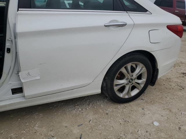Photo 12 from auction – 2011 HYUNDAI SONATA SE with VIN 5NPEC4AC7BH105315