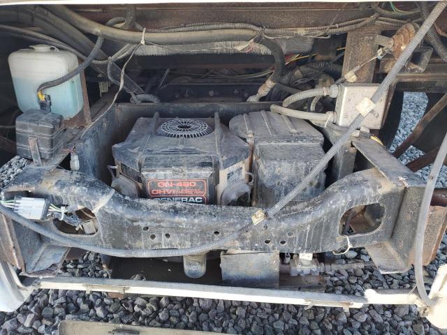 Photo 7 from auction – 2000 FREIGHTLINER CHASSIS X with VIN 4UZ6XJCA7YCF86558