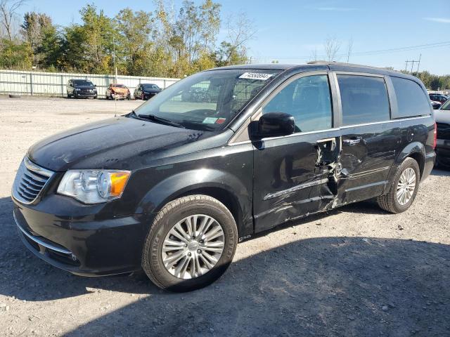 CHRYSLER TOWN & COU 2015 with VIN 2C4RC1CGXFR693221 - Photo from auction