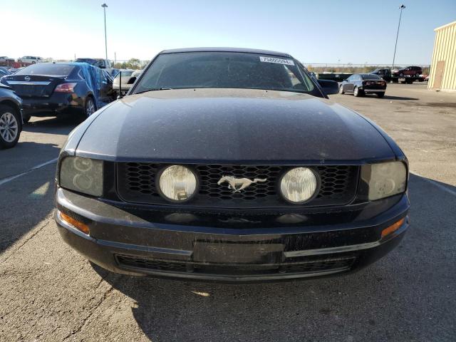Photo 5 from auction – 2005 FORD MUSTANG with VIN 1ZVFT80N255188037
