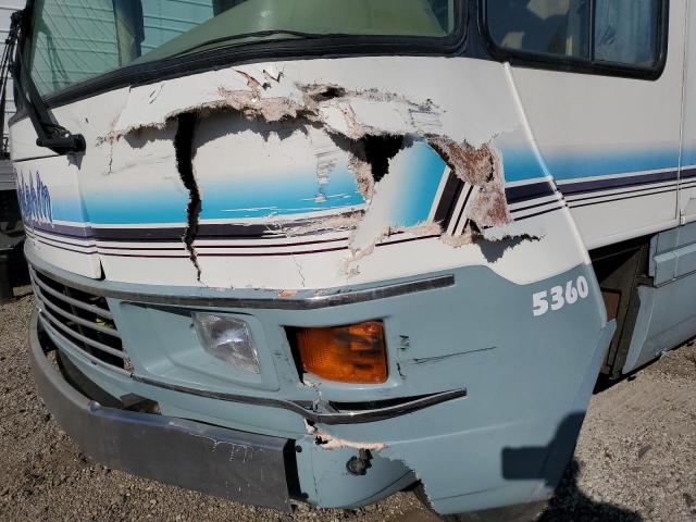 Photo 9 from auction – 1999 FORD MOTORHOME with VIN 3FCMF53S3XJA12775