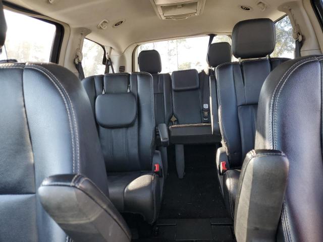 Photo 10 from auction – 2015 CHRYSLER TOWN & COU with VIN 2C4RC1BG1FR544892