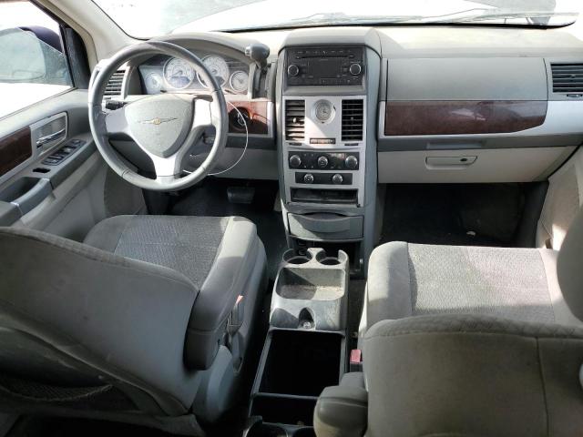 Photo 8 from auction – 2010 CHRYSLER TOWN & COU with VIN 2A4RR5D14AR343568