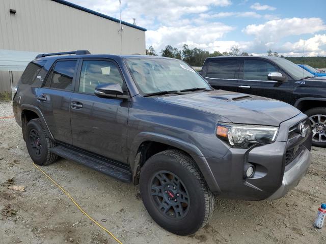 Photo 4 from auction – 2020 TOYOTA 4RUNNER SR with VIN JTEBU5JR2L5743821