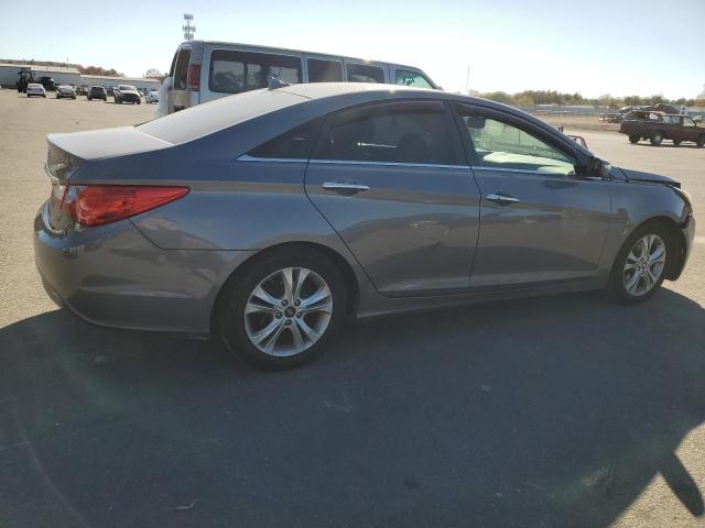 Photo 3 from auction – 2011 HYUNDAI SONATA SE with VIN 5NPEC4AC6BH199414