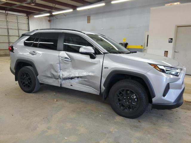 Photo 4 from auction – 2024 TOYOTA RAV4 XLE with VIN 2T3W1RFVXRC261290