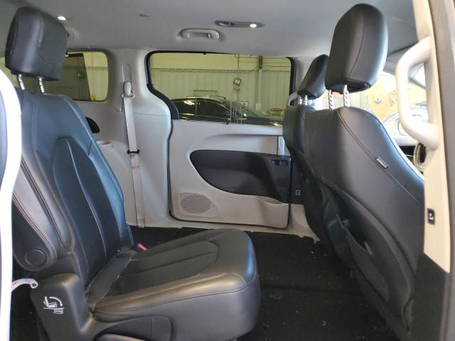 Photo 11 from auction – 2017 CHRYSLER PACIFICA T with VIN 2C4RC1BG1HR598891