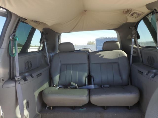 Photo 10 from auction – 2004 CHRYSLER TOWN & COU with VIN 2C4GP54L74R564526