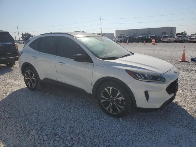 Photo 4 from auction – 2021 FORD ESCAPE SE with VIN 1FMCU0BZ2MUB13536