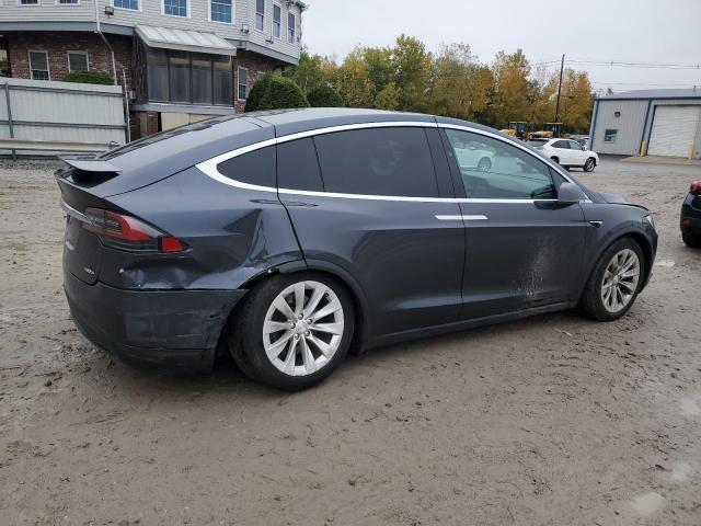 Photo 3 from auction – 2018 TESLA MODEL X with VIN 5YJXCDE23JF122300