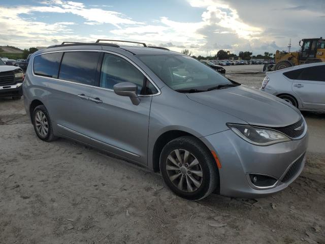 Photo 4 from auction – 2017 CHRYSLER PACIFICA T with VIN 2C4RC1BG0HR583606