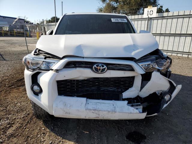 Photo 5 from auction – 2019 TOYOTA 4RUNNER SR with VIN JTEBU5JR2K5675518