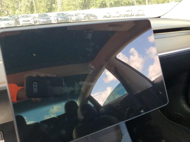 Photo 9 from auction – 2022 TESLA MODEL 3 with VIN 5YJ3E1EB7NF103357