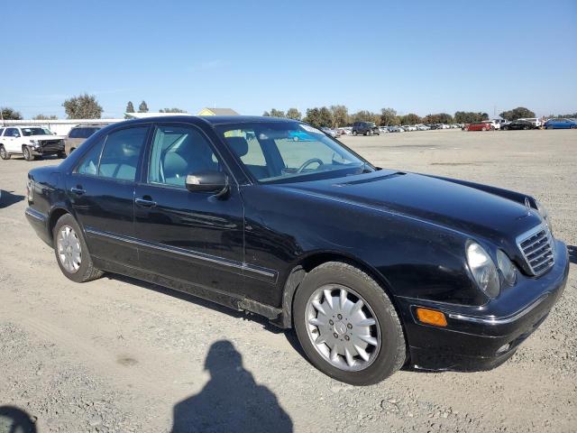صورة رقم 4 من المزاد - 2000 MERCEDES-BENZ E 320 مع VIN WDBJF65J4YB097144
