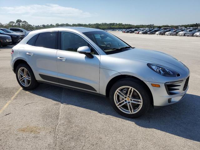 Photo 4 from auction – 2016 PORSCHE MACAN S with VIN WP1AB2A59GLB45419