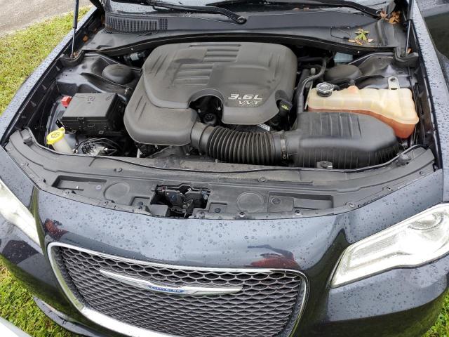 Photo 11 from auction – 2017 CHRYSLER 300C with VIN 2C3CCAEG3HH667883