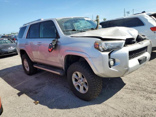Photo 4 from auction – 2016 TOYOTA 4RUNNER SR with VIN JTEBU5JR2G5362475