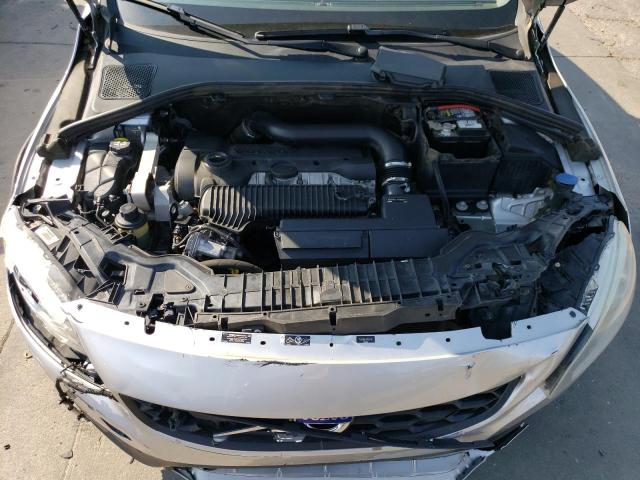 Photo 11 from auction – 2016 VOLVO V60 CROSS with VIN YV4612HK0G1007816