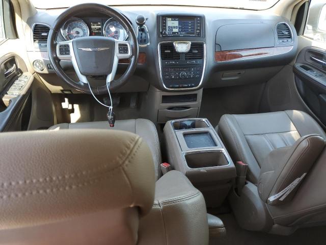 Photo 8 from auction – 2015 CHRYSLER TOWN & COU with VIN 2C4RC1BG3FR521338