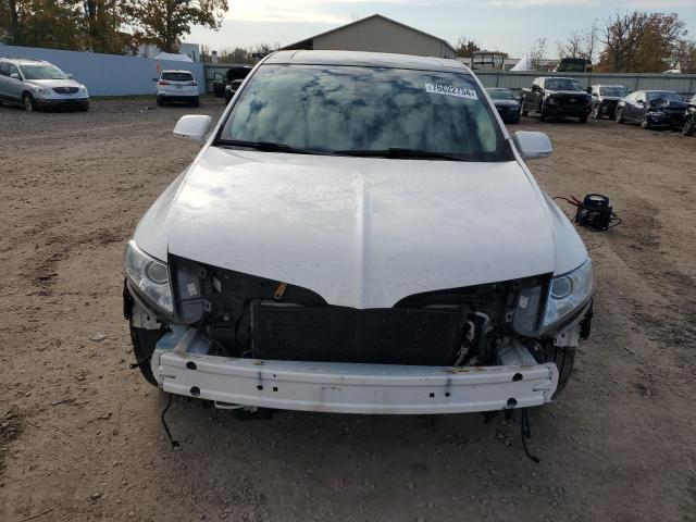 Photo 5 from auction – 2019 LINCOLN MKT with VIN 2LMHJ5AT5KBL01967