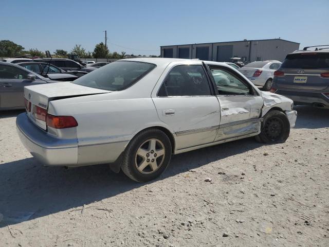 Photo 3 from auction – 2001 TOYOTA CAMRY CE with VIN JT2BG22K110573210