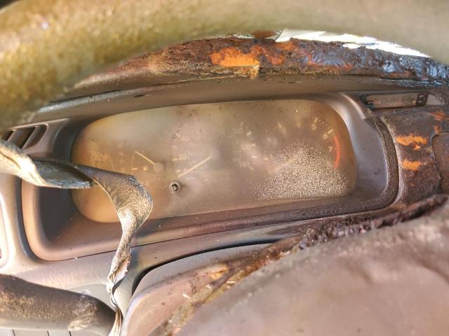 Photo 9 from auction – 2000 TOYOTA CAMRY CE with VIN 4T1BG22K4YU617805