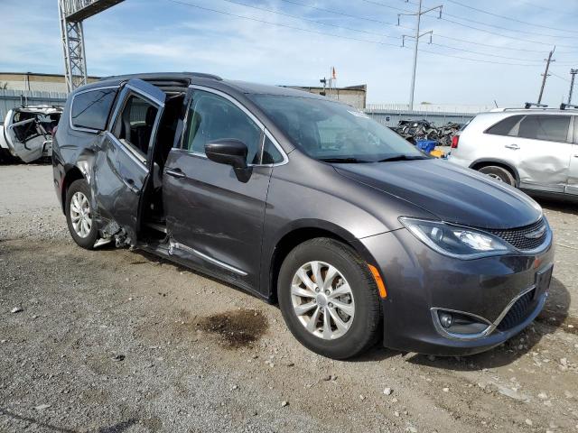 Photo 4 from auction – 2017 CHRYSLER PACIFICA T with VIN 2C4RC1BG8HR598676