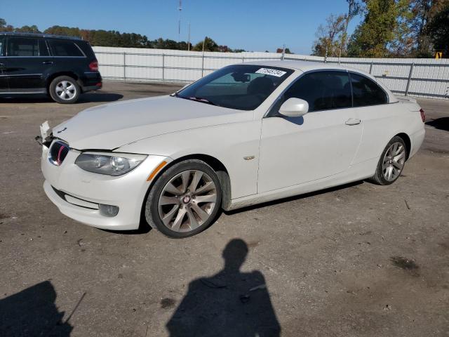 BMW 328 I 2013 with VIN WBADW3C50DJ527820 - Photo from auction