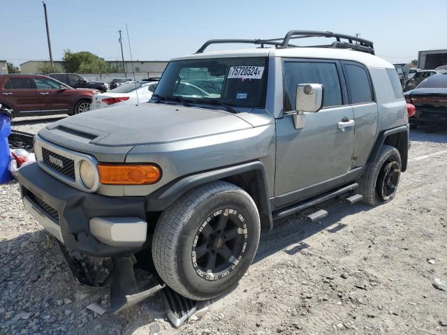 TOYOTA FJ CRUISER 2011 with VIN JTEZU4BF8BK011268 - Photo from auction