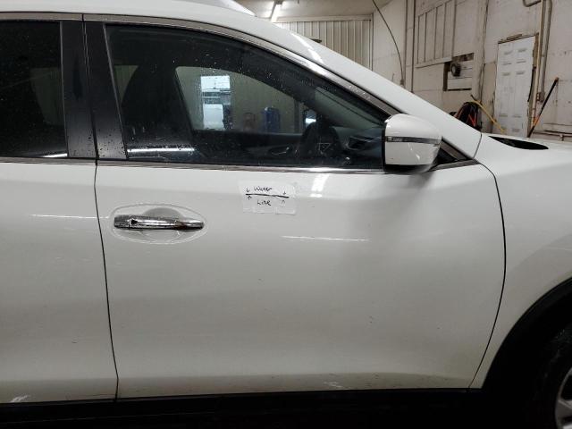 Photo 13 from auction – 2016 NISSAN ROGUE S with VIN KNMAT2MV6GP706033