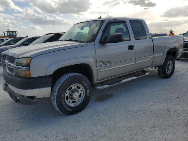 CHEVROLET SILVERADO 2004 with VIN 1GCHK29234E322363 - Photo from auction