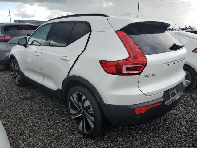 Photo 2 from auction – 2025 VOLVO XC40 PLUS with VIN YV4L12UC8S2452650