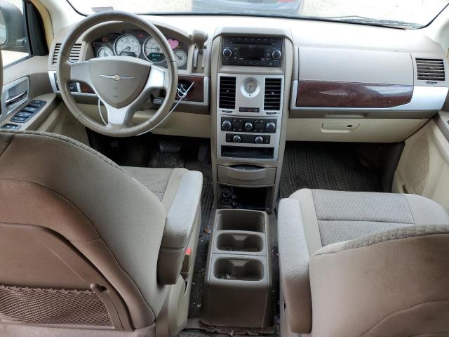 Photo 8 from auction – 2010 CHRYSLER TOWN & COU with VIN 2A4RR5D14AR141183