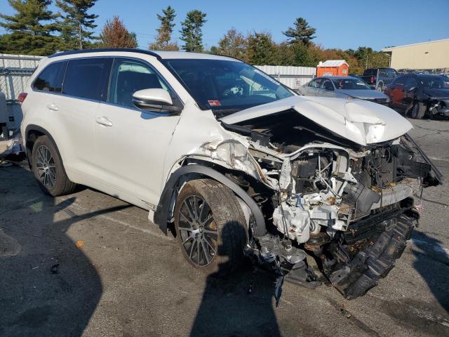 Photo 4 from auction – 2017 TOYOTA HIGHLANDER with VIN 5TDJZRFH5HS371112
