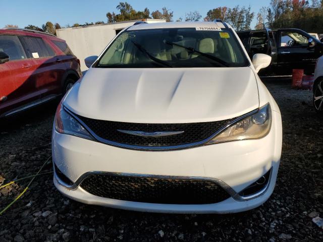 Photo 5 from auction – 2017 CHRYSLER PACIFICA T with VIN 2C4RC1BG8HR762539