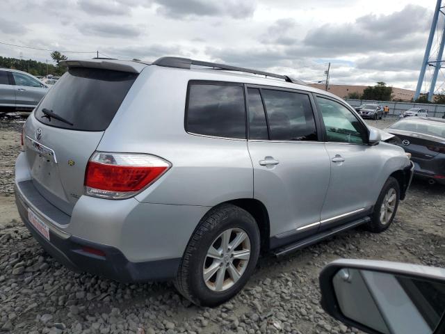 Photo 3 from auction – 2011 TOYOTA HIGHLANDER with VIN 5TDBK3EH9BS064413