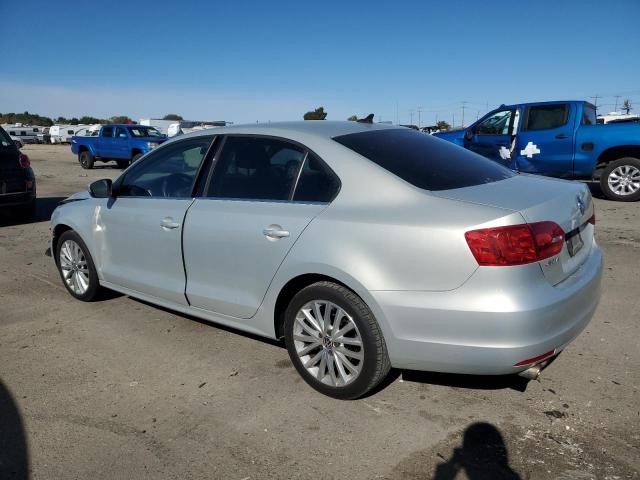 Photo 2 from auction – 2011 VOLKSWAGEN JETTA SEL with VIN 3VWLZ7AJ3BM348035