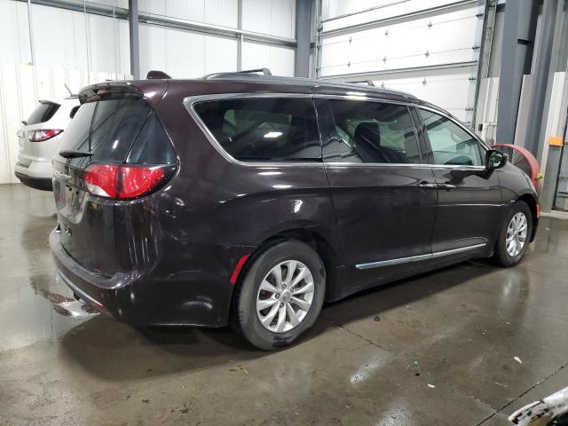 Photo 3 from auction – 2017 CHRYSLER PACIFICA T with VIN 2C4RC1BG5HR670207