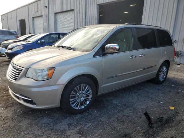 CHRYSLER TOWN & COU 2013 with VIN 2C4RC1CG2DR769821 - Photo from auction