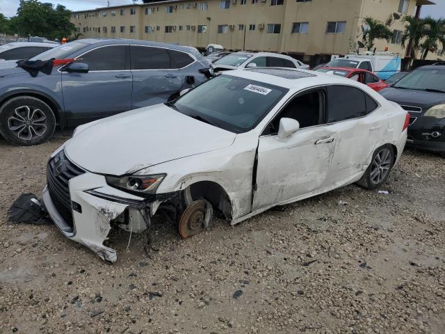 LEXUS IS 300 2020 مع رقم تعريف المركبة JTHAA1D22L5105552 - صورة من المزاد