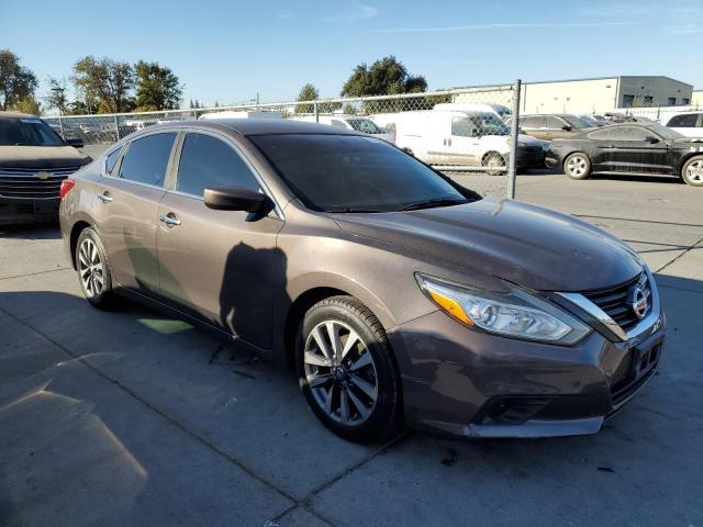 Photo 4 from auction – 2017 NISSAN ALTIMA 2.5 with VIN 1N4AL3AP1HC117384