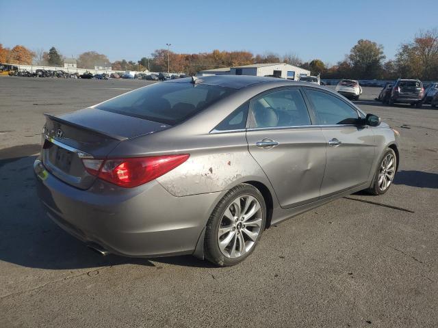 Photo 3 from auction – 2013 HYUNDAI SONATA SE with VIN 5NPEC4AC9DH515844