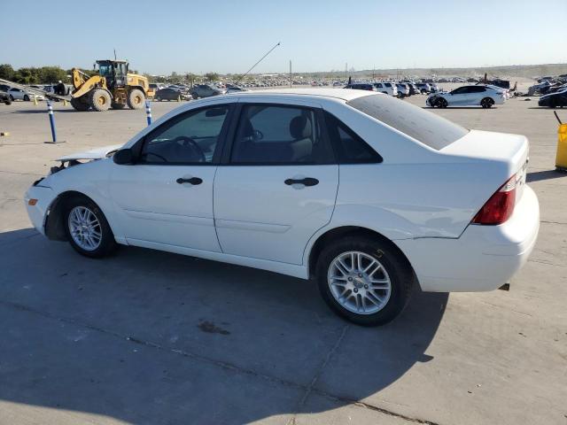 Photo 2 from auction – 2005 FORD FOCUS ZX4 with VIN 1FAFP34N55W117659