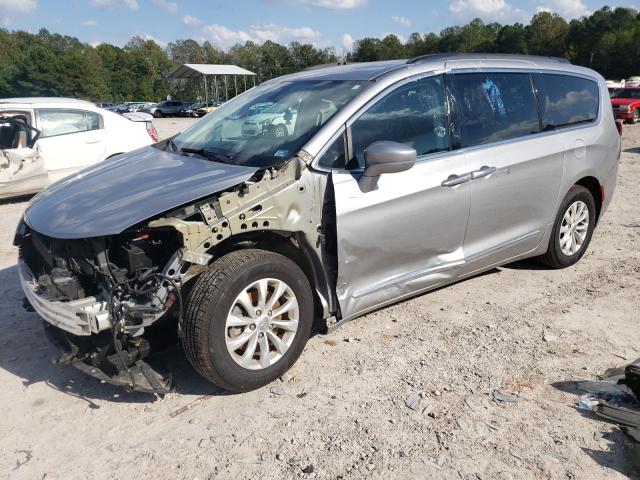 CHRYSLER PACIFICA T 2017 with VIN 2C4RC1BG1HR785709 - Photo from auction