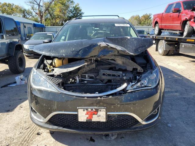 Photo 5 from auction – 2017 CHRYSLER PACIFICA T with VIN 2C4RC1BG1HR803934