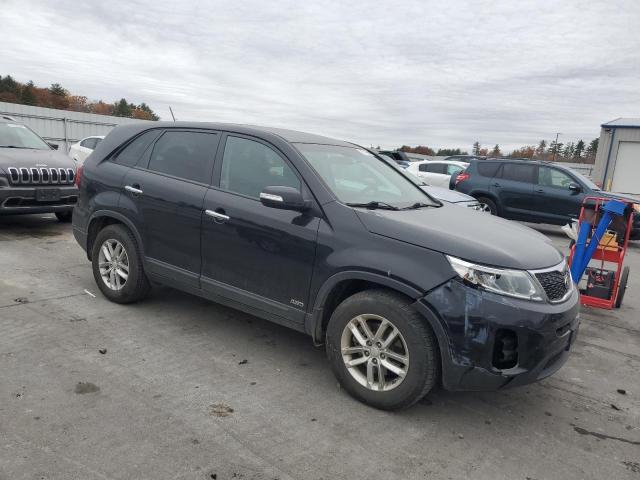Photo 4 from auction – 2015 KIA SORENTO LX with VIN 5XYKTCA65FG624030