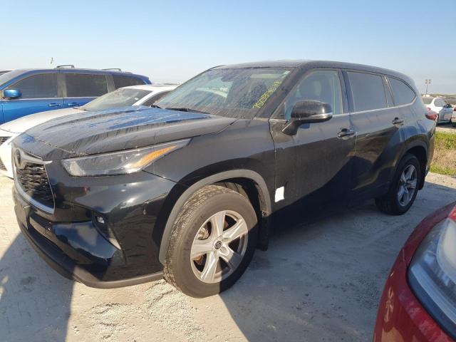 TOYOTA HIGHLANDER 2022 with VIN 5TDBZRBH0NS572552 - Photo from auction