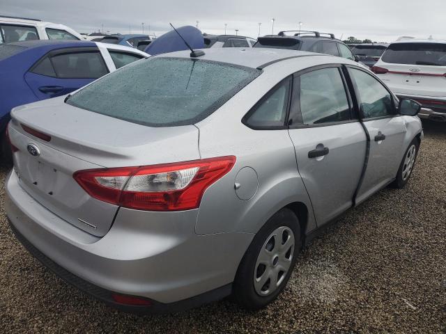 Photo 3 from auction – 2013 FORD FOCUS S with VIN 1FADP3E27DL359946
