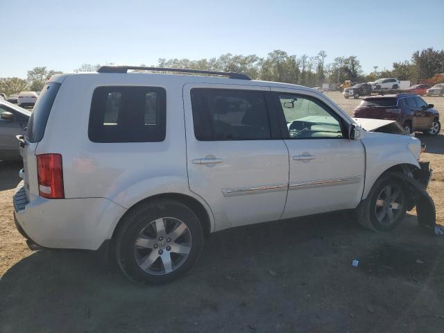 Photo 3 from auction – 2015 HONDA PILOT TOUR with VIN 5FNYF4H96FB047409