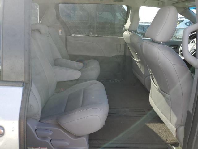 Photo 11 from auction – 2015 TOYOTA SIENNA XLE with VIN 5TDYK3DC4FS628376